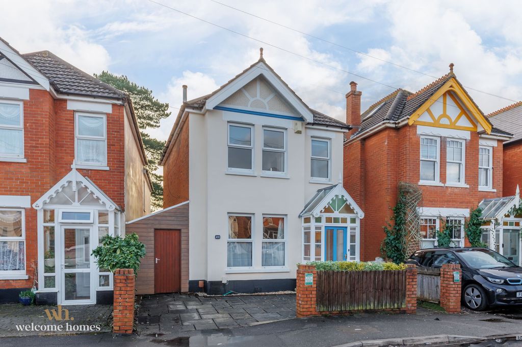 Property photo 1 of 18