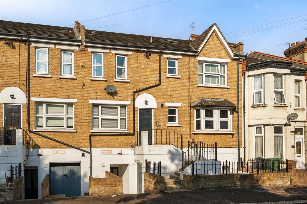 Property photo 1 of 19 Picture No. 04