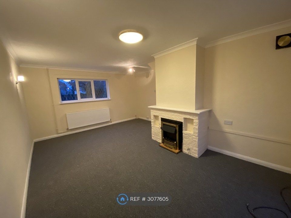 Property photo 1 of 8 Living Room Dining Room