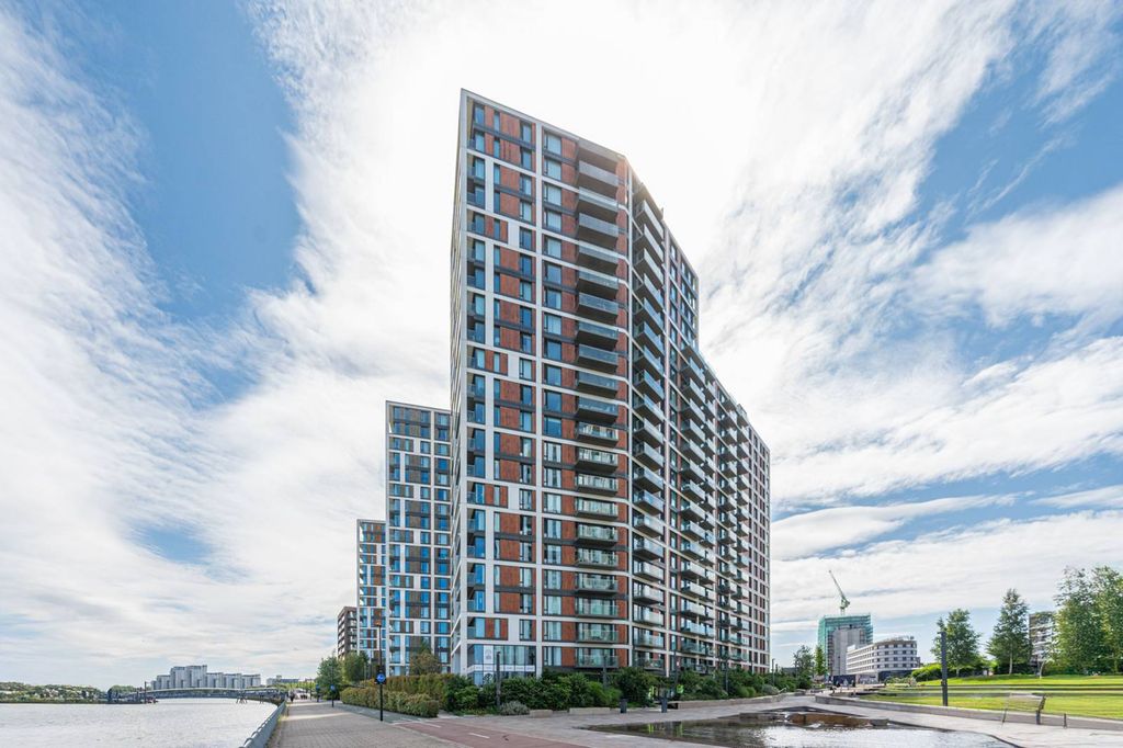 Property photo 1 of 25