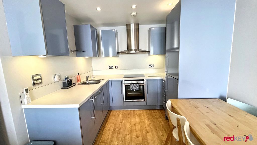 Property photo 3 of 14 Kitchen