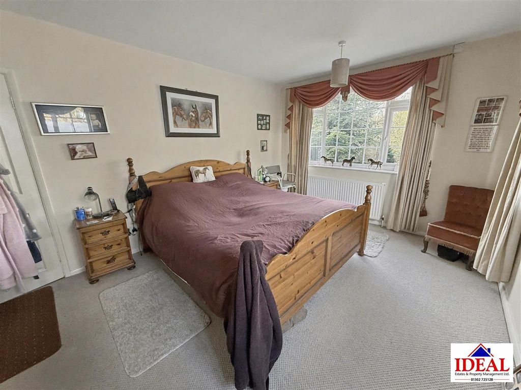 Additional image 18 of 5 bed detached bungalow for saleWilsic Road, Wilsic, Doncaster DN11
