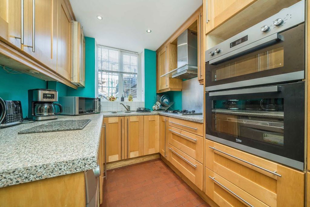 Property photo 3 of 5