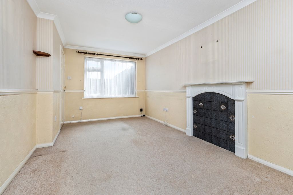 Property photo 2 of 12 5380602
