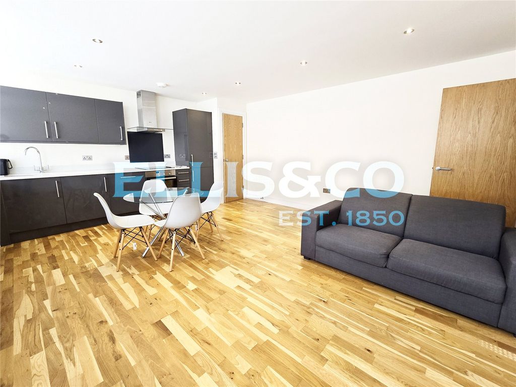 Property photo 1 of 7 Picture No. 11