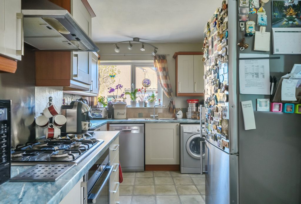 Property photo 3 of 25 1438786-10-69d3E0...