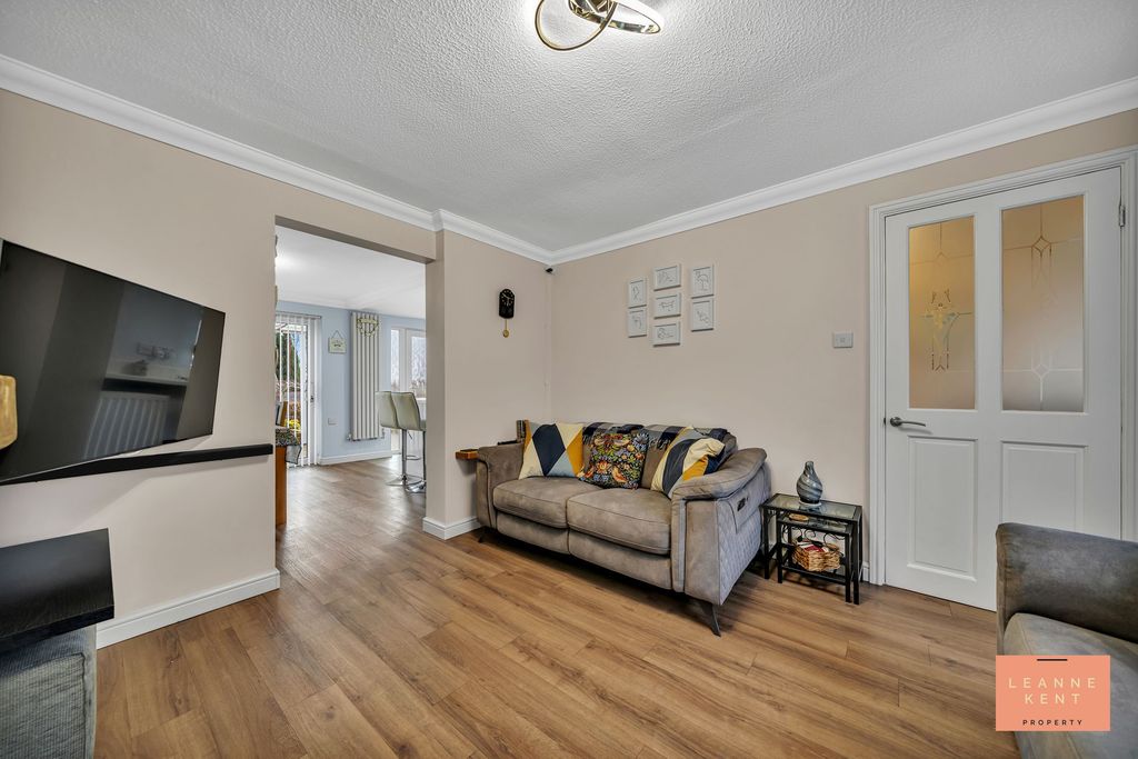 Additional image 8 of 5 bed semi-detached house for saleCaerleon Court, Caerphilly CF83