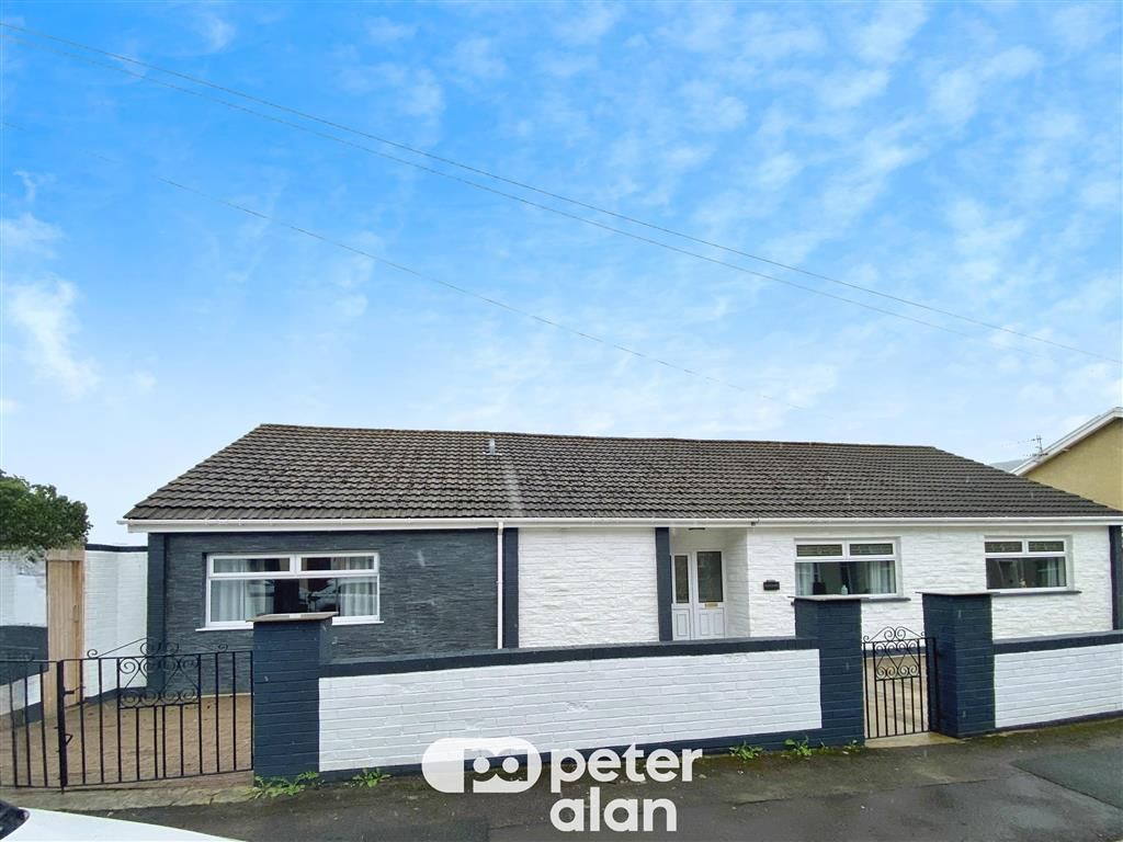 Property photo 1 of 14 Front