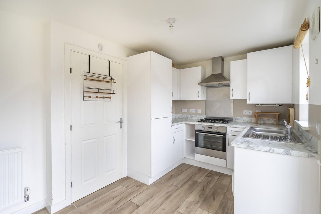 Property photo 2 of 17 Kitchen