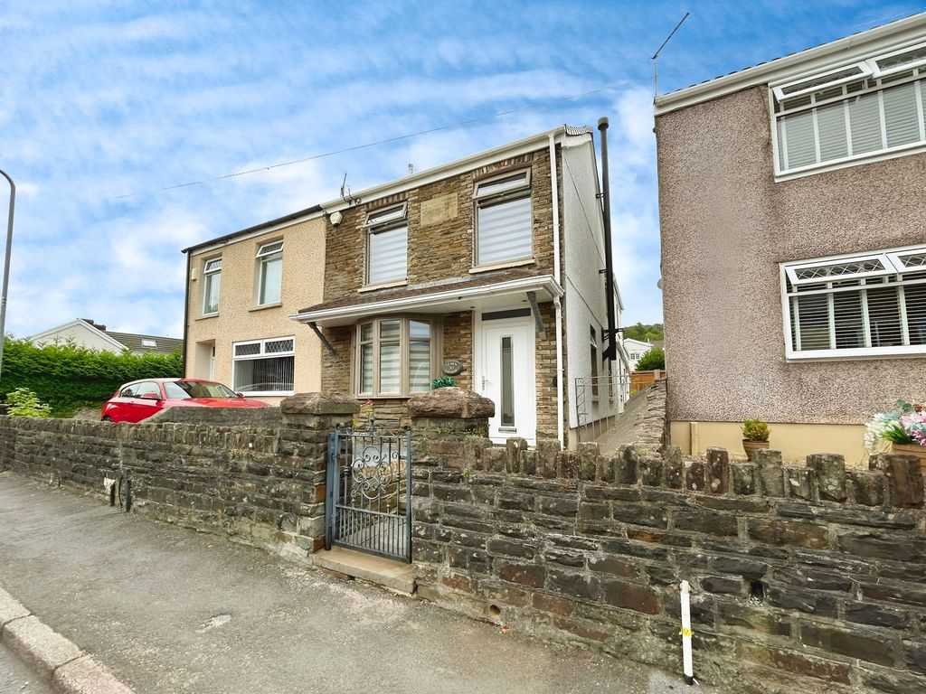 Property photo 1 of 37