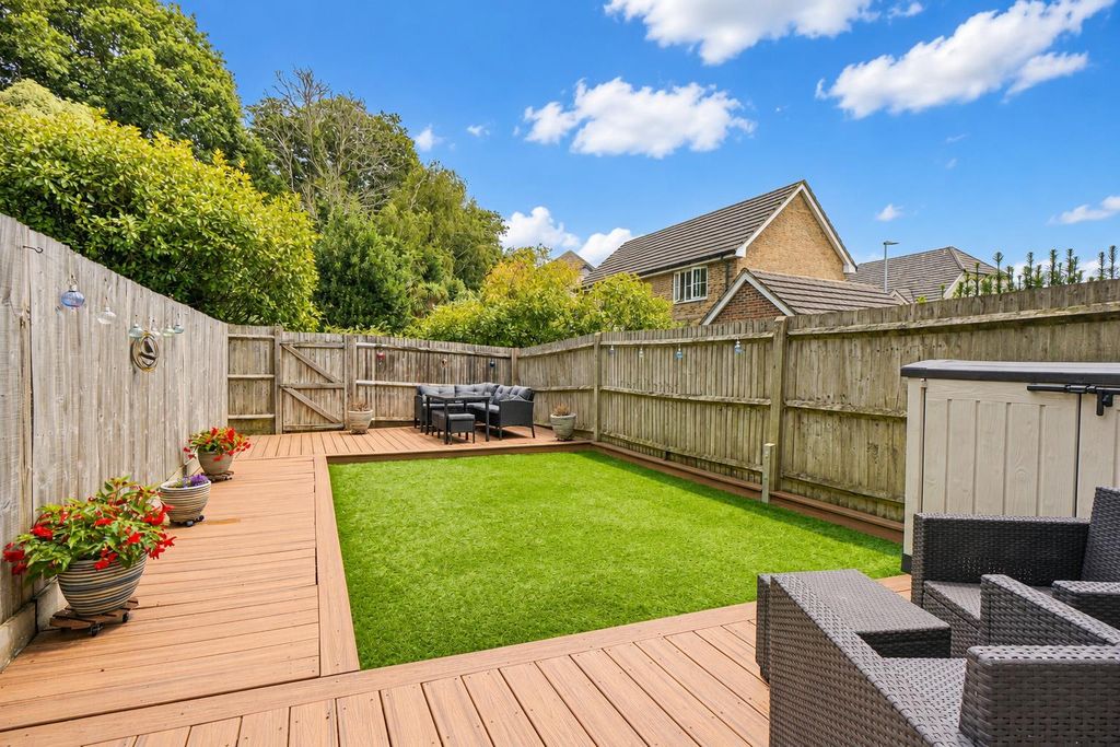 Property photo 2 of 23 9E4235Fe-9F50-4304-A68d-0Dbfe429935B.Png