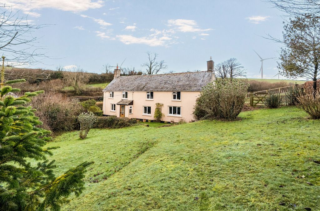 Property photo 1 of 17 1404387-2-698336A...