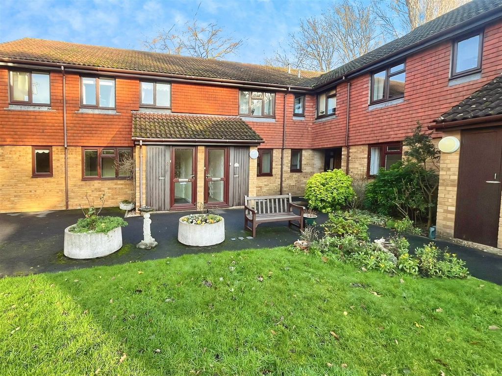 Property photo 1 of 6 Front.Jpg