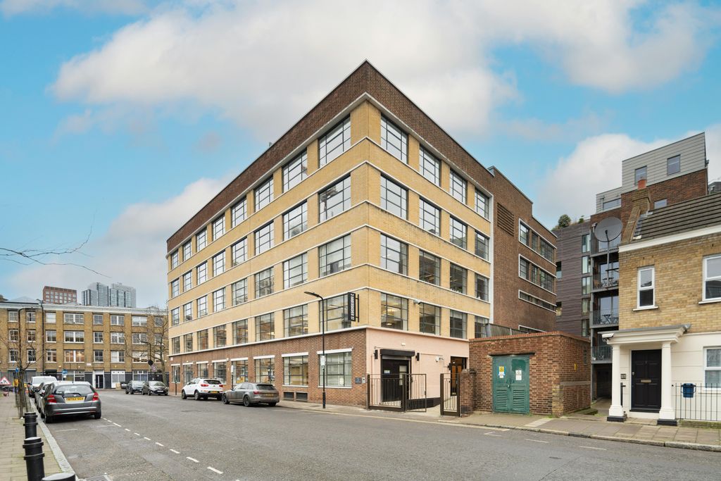 Property photo 1 of 17 MC39879164Hrv2.Jpg