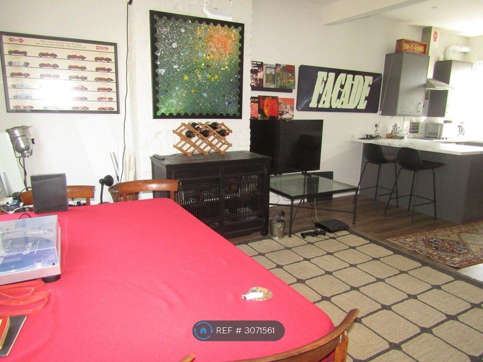 Property photo 3 of 8