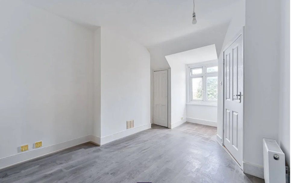 Property photo 2 of 3