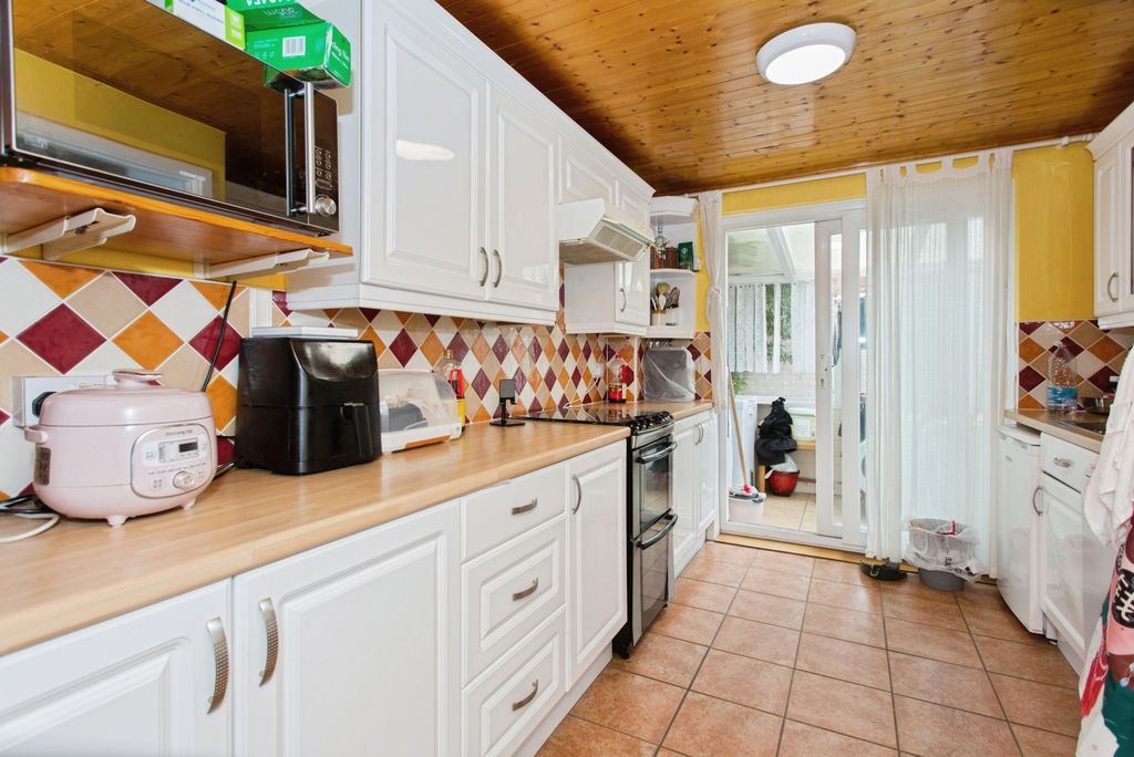 Property photo 3 of 22 Pbox-Img.Jpg