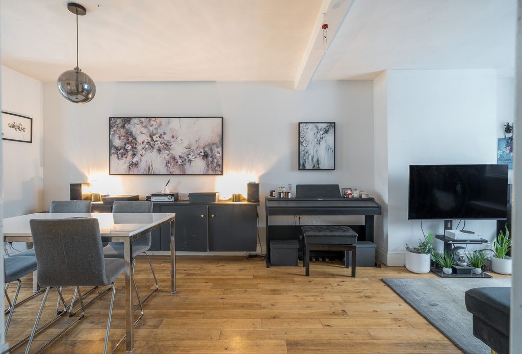 Property photo 3 of 20 1395744-14-69661E...