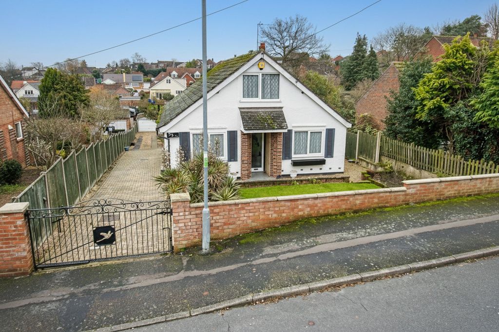 Property photo 1 of 28