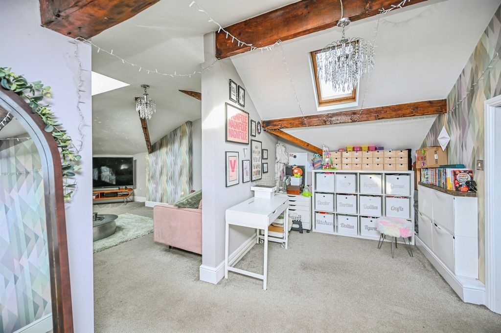 Property photo 2 of 26