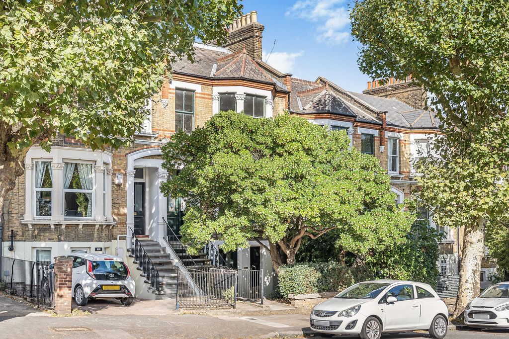 Property photo 2 of 9