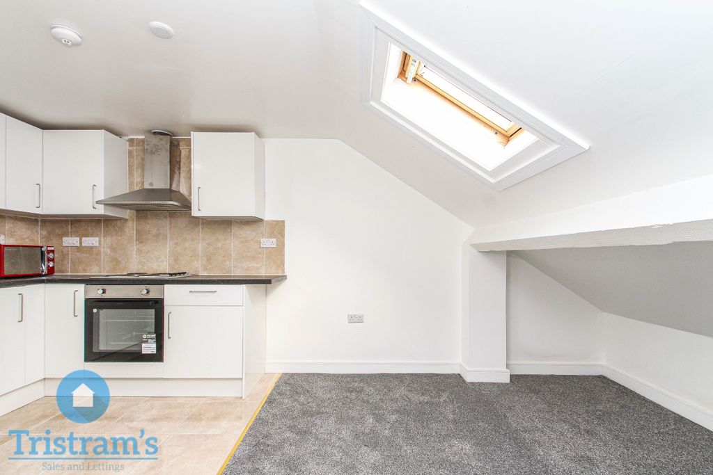 Property photo 1 of 13 Img_8529