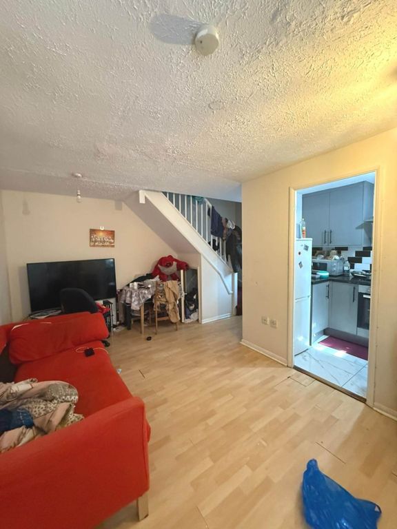 Property photo 3 of 5