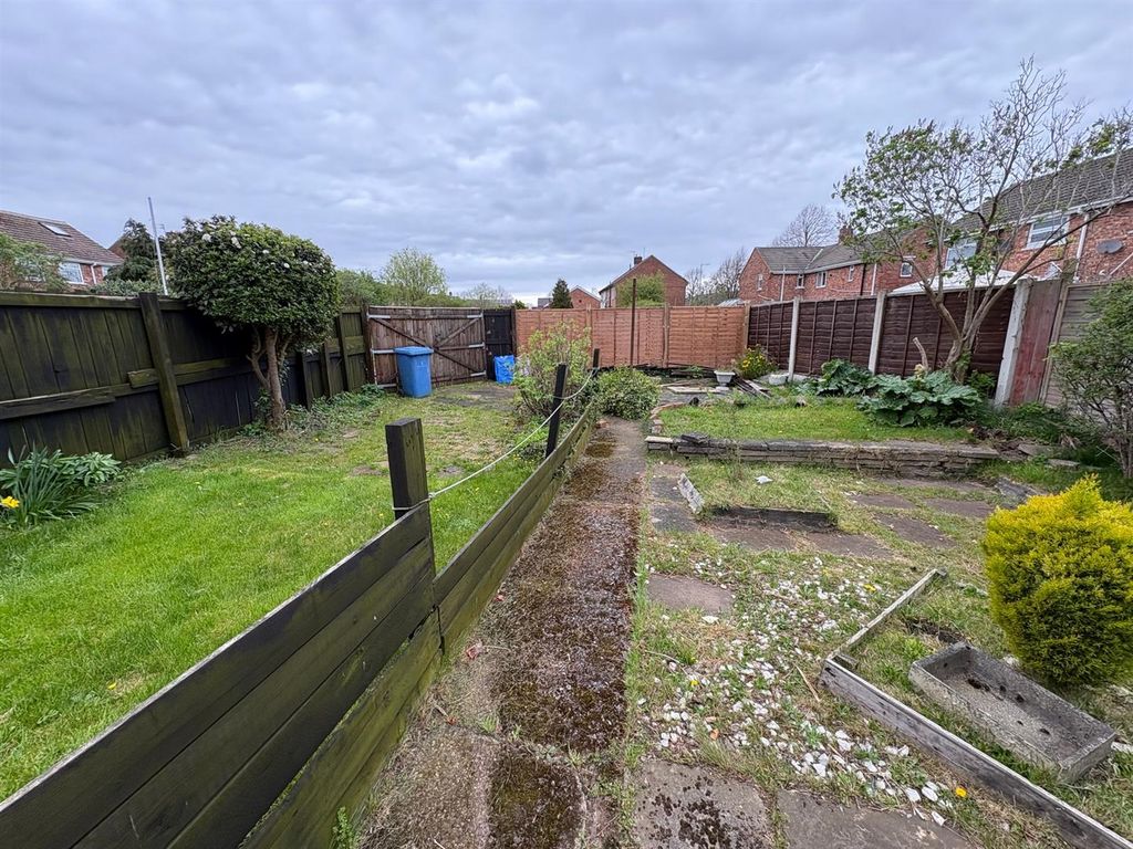 Property photo 2 of 11 Rear Garden