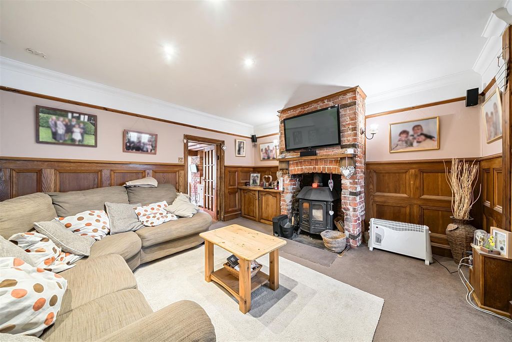 Property photo 3 of 21 1435138-28-69E25c0067c39-Arw.Jpg