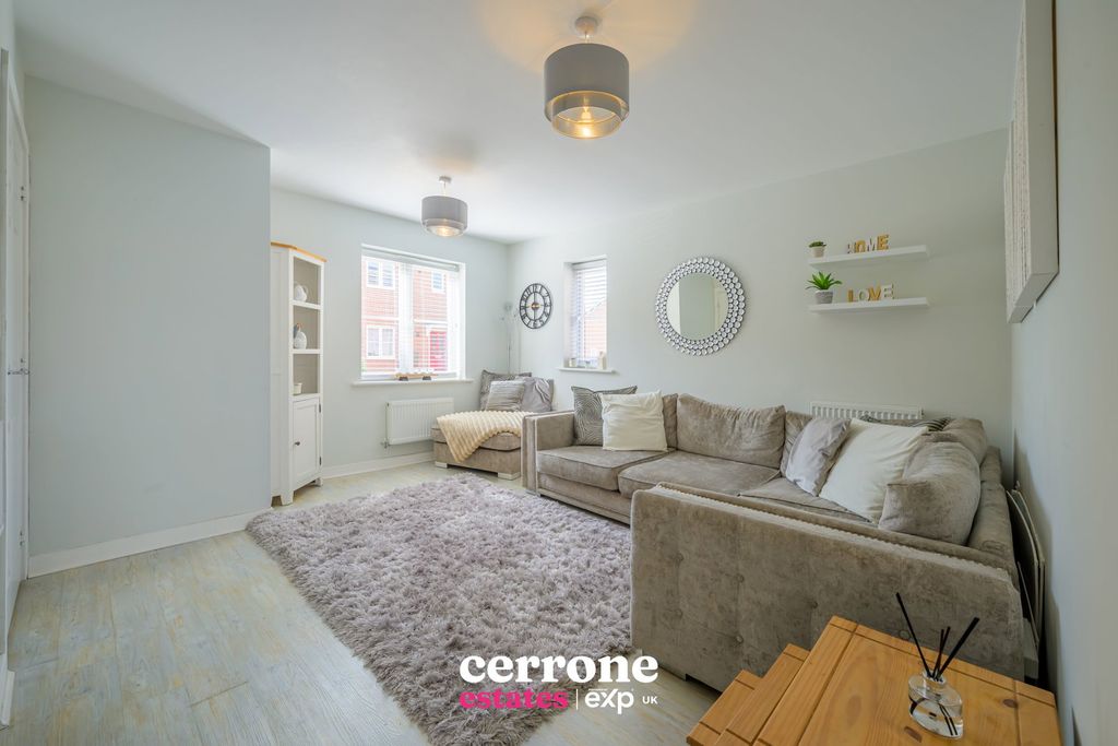 Property photo 2 of 19