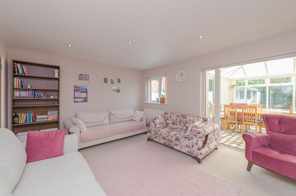 Property photo 2 of 22