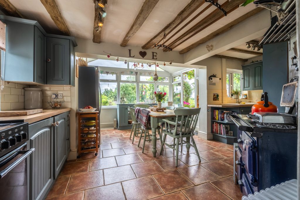 Property photo 3 of 35