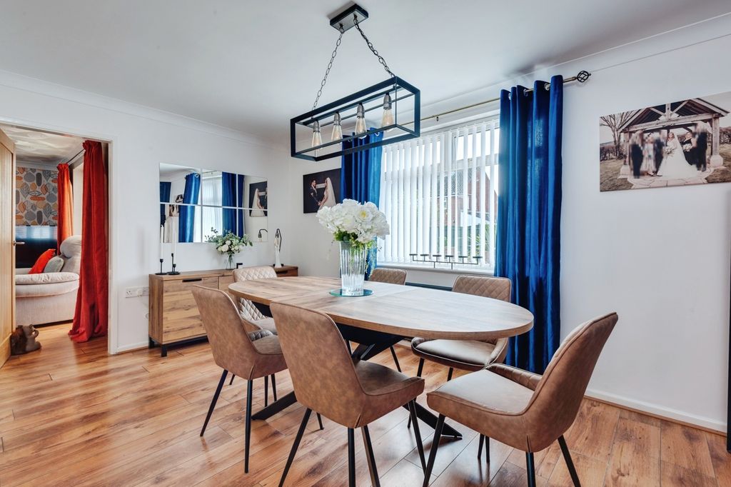 Property photo 3 of 29 Pbox-Img.Jpg