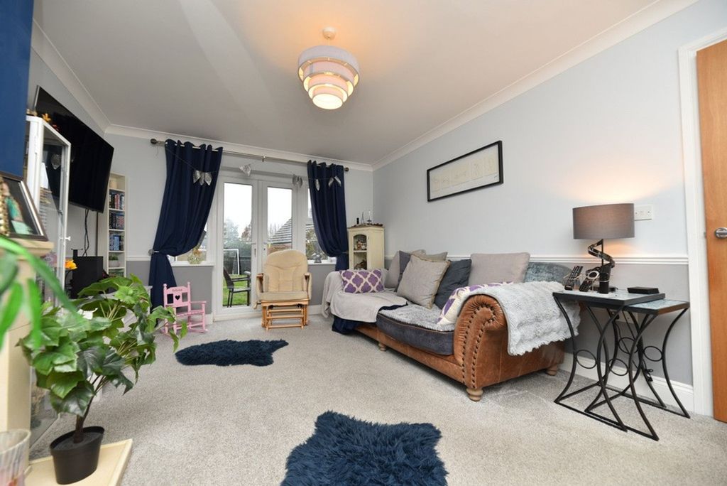 Property photo 3 of 28