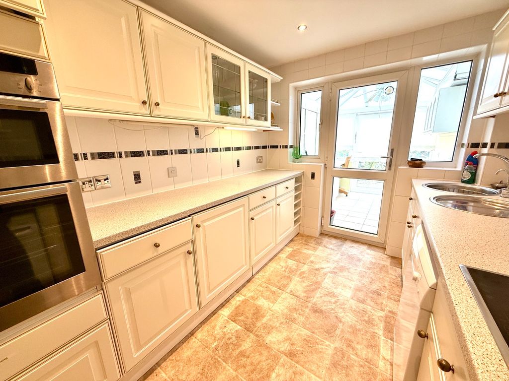 Property photo 2 of 34 4367874