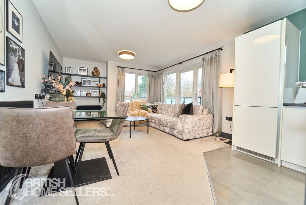 Property photo 3 of 22 Picture No. 07