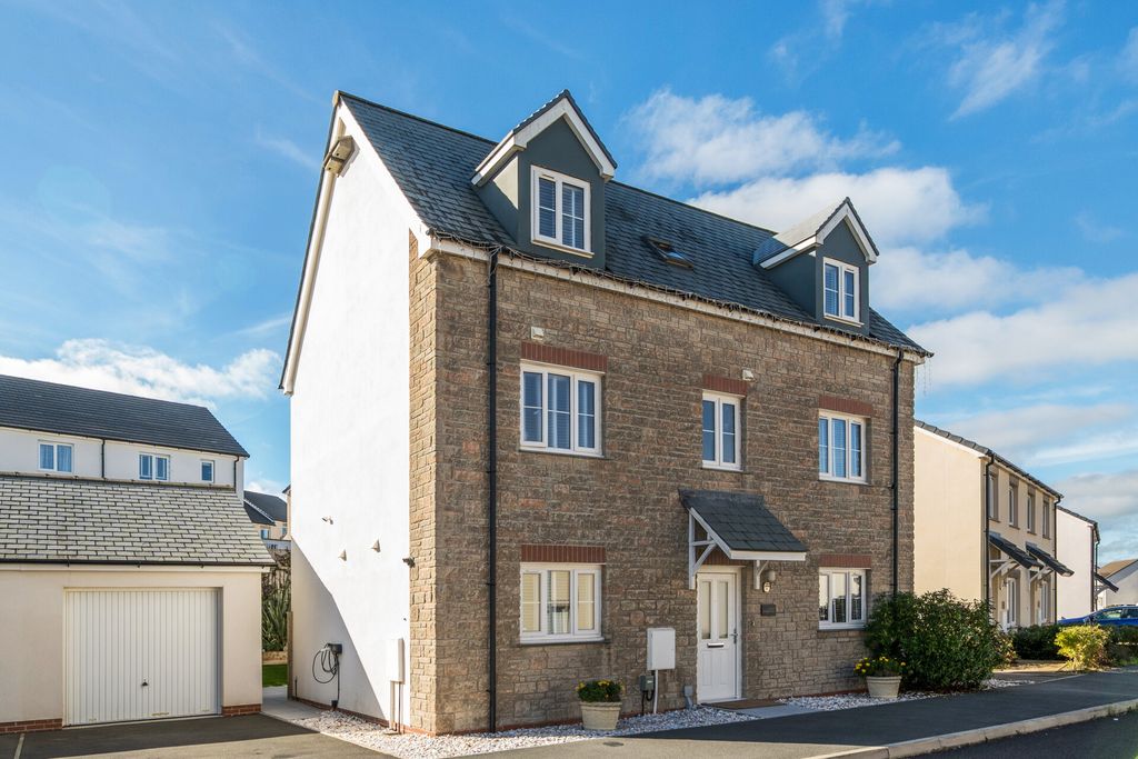 Property photo 1 of 18 1512169-1-1A10c8E...
