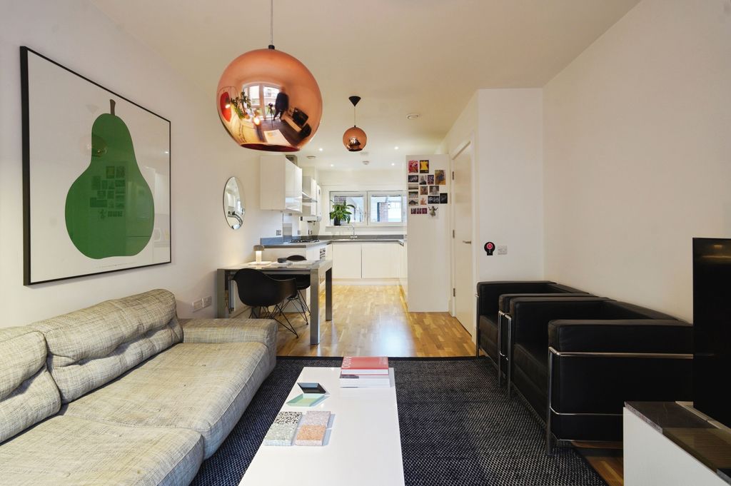 Property photo 3 of 12