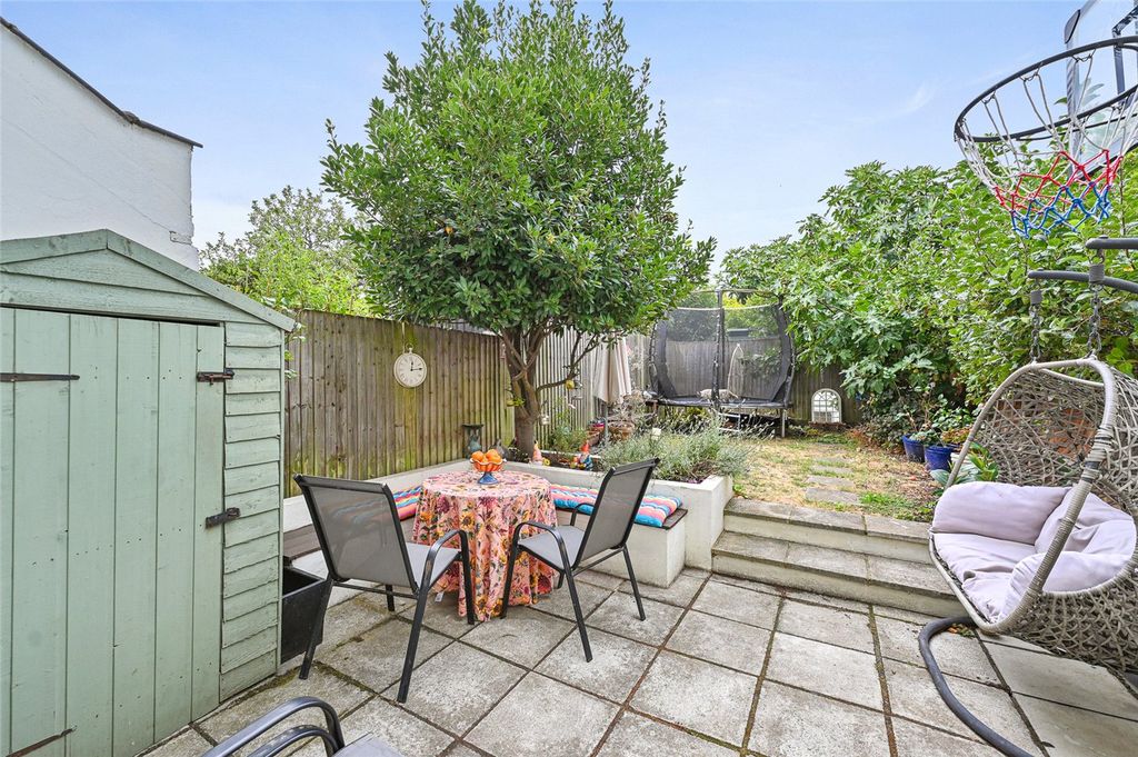 Property photo 3 of 11 Picture No. 20