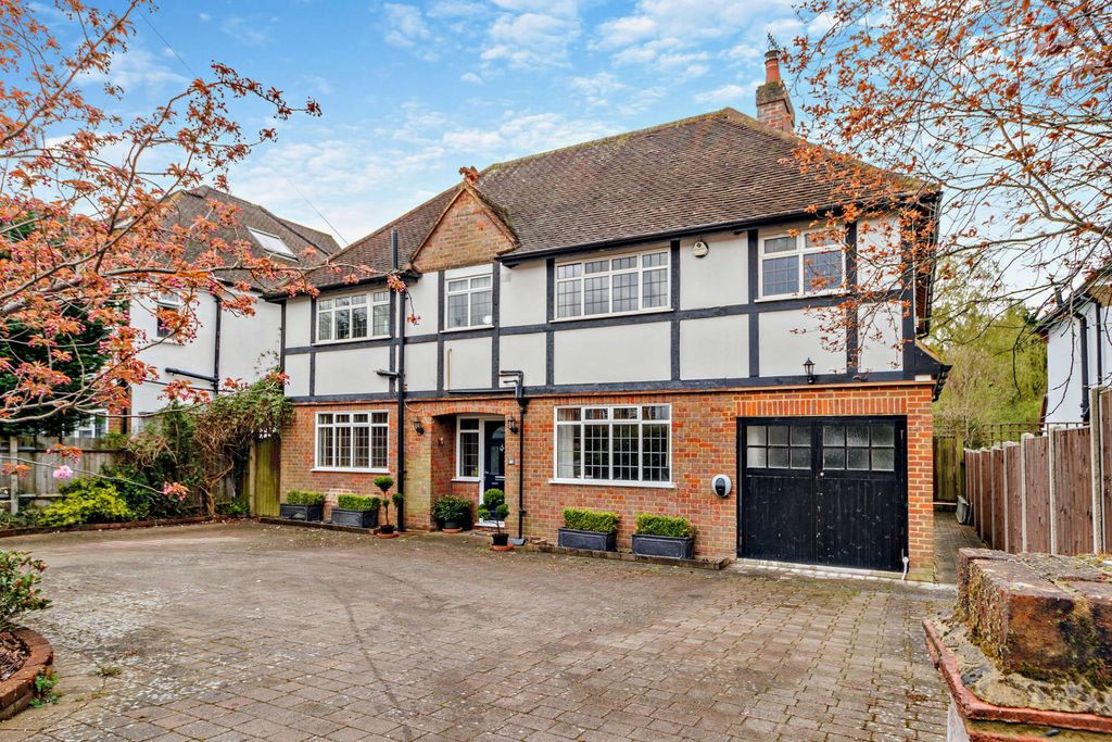 Property photo 1 of 16