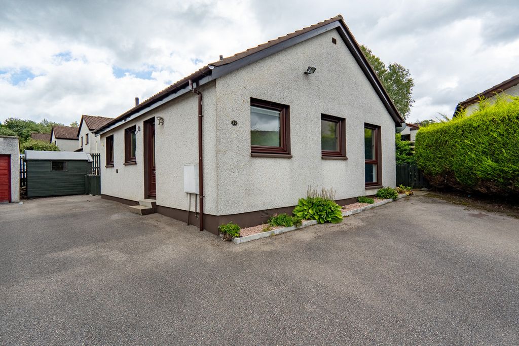 Property photo 1 of 26