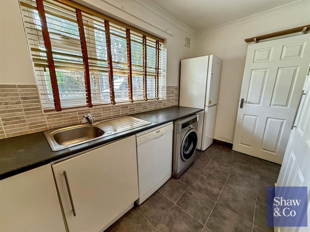 Property photo 3 of 10 Img_0502.Jpg