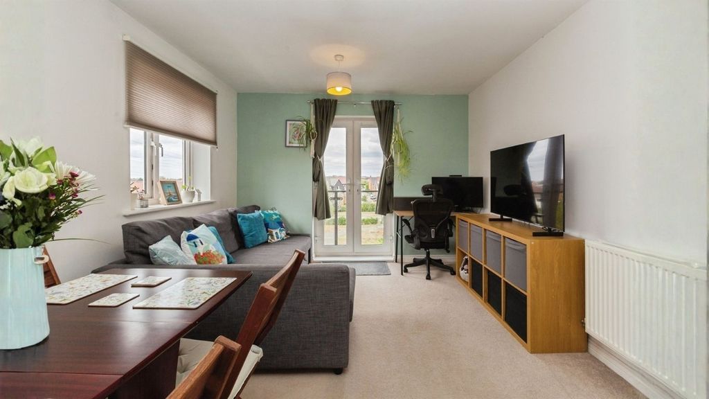 Property photo 2 of 12
