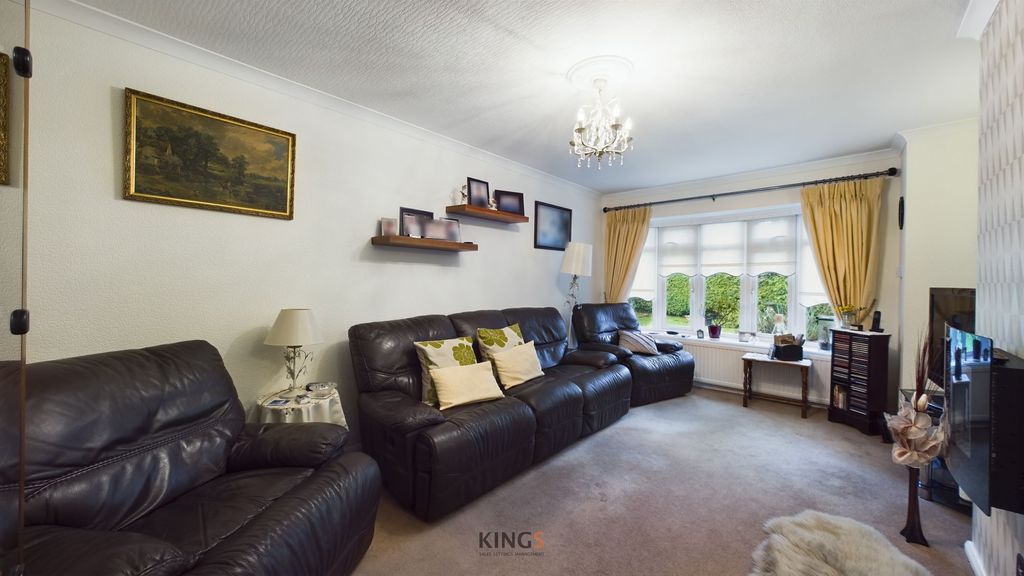 Property photo 2 of 23 Living Room