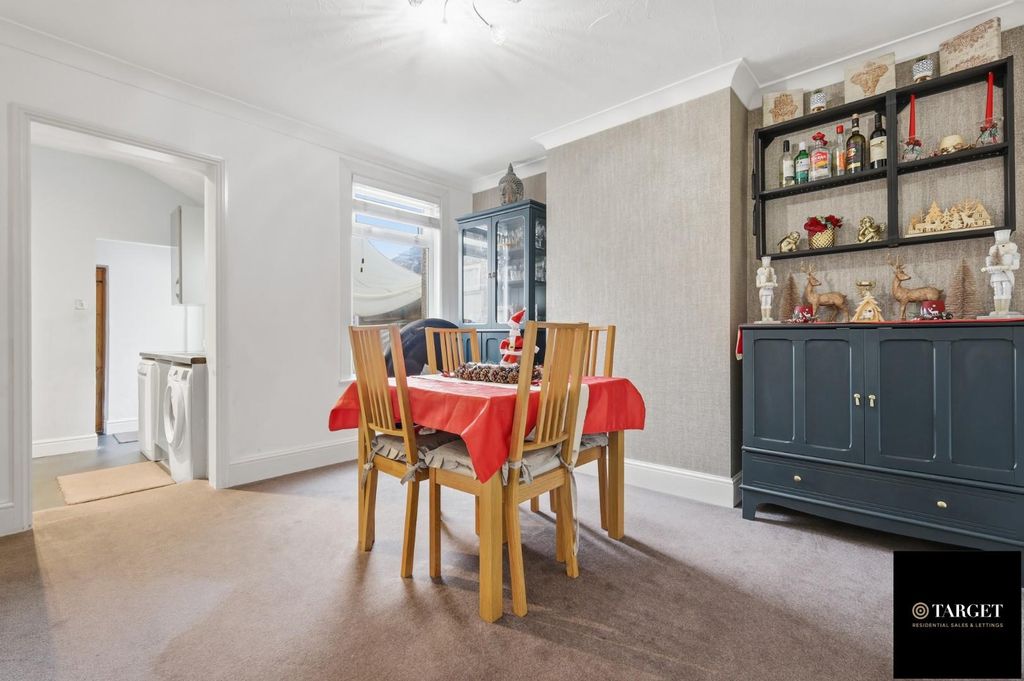 Property photo 2 of 13 Img_8068.Jpg