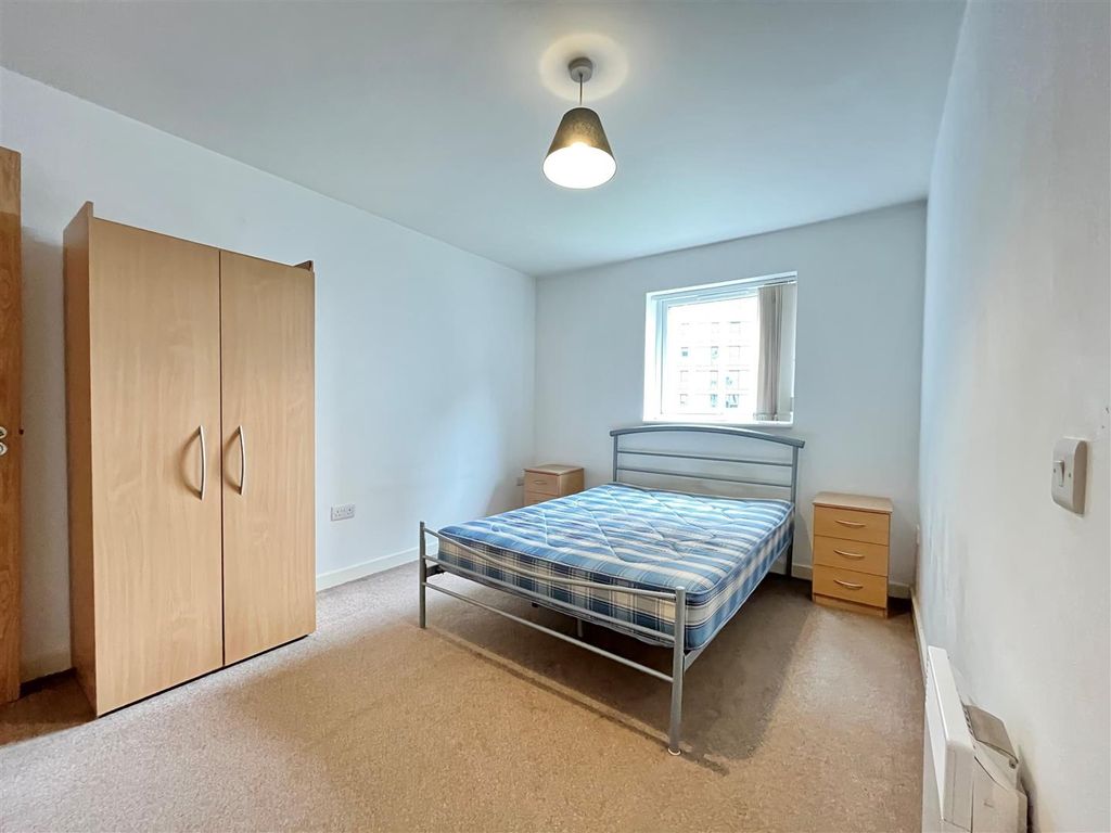 Property photo 3 of 8