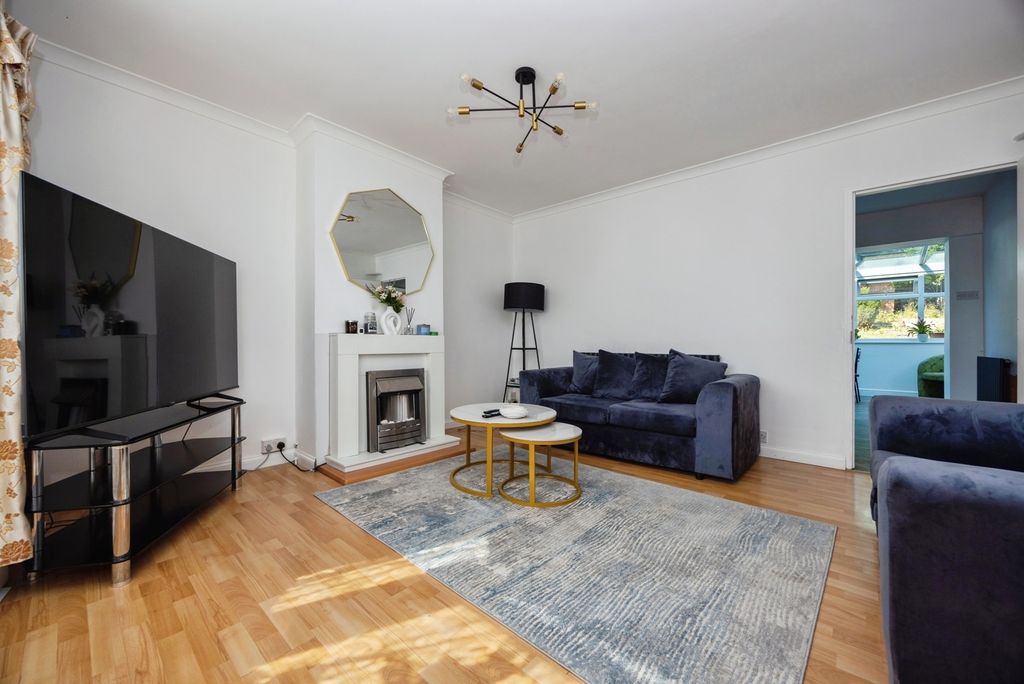 Property photo 2 of 20 Pbox-Img.Jpg