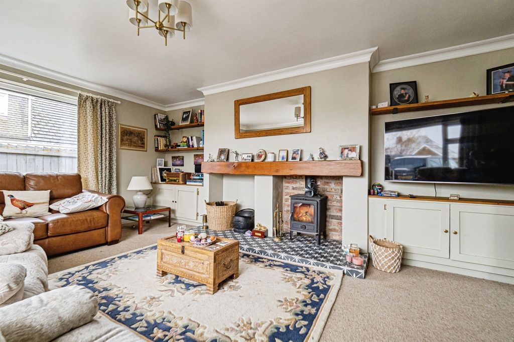 Property photo 3 of 13