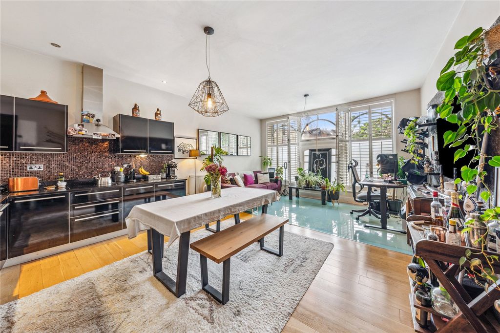 Property photo 1 of 11 Open Plan Reception