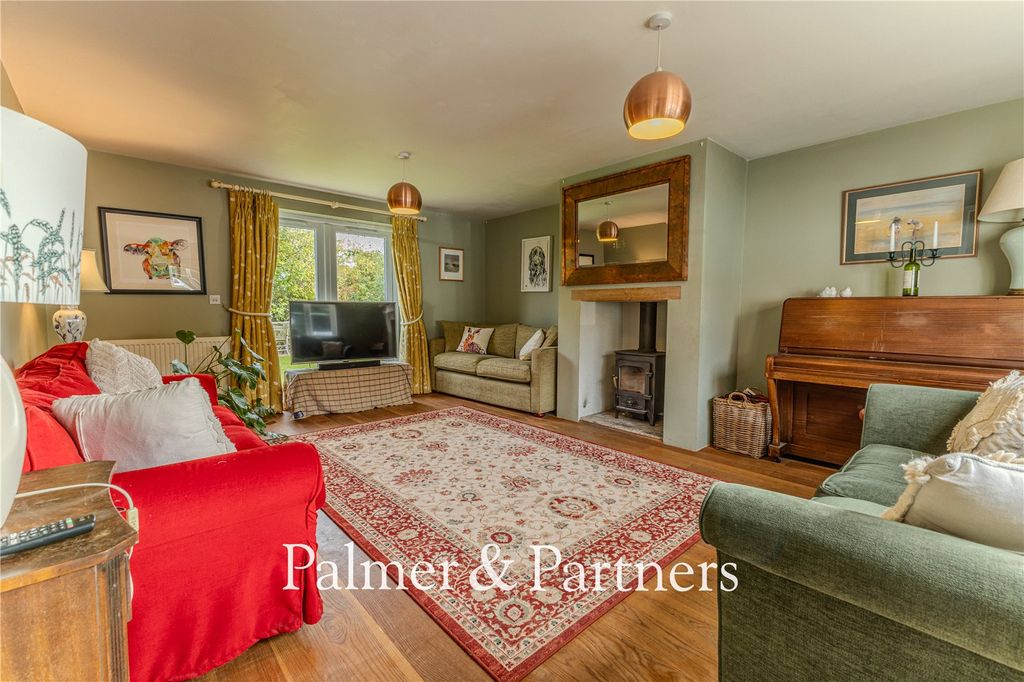 Property photo 3 of 23 Picture No. 17